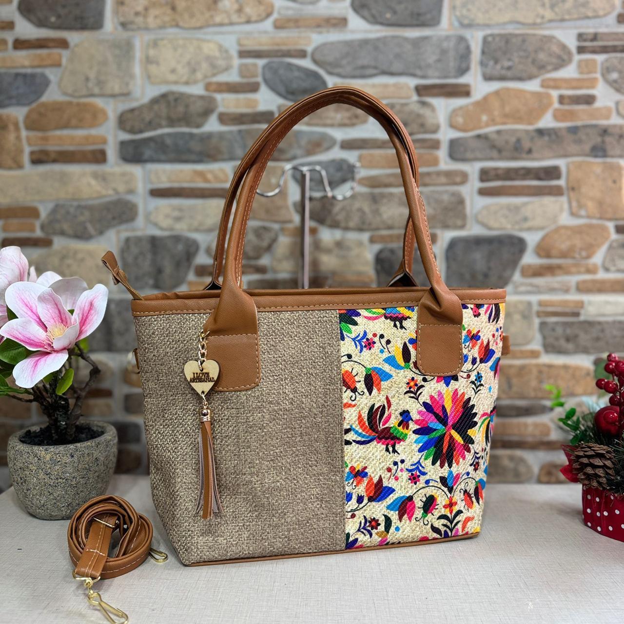 Bolso Tote Artesanal "Vibras de México" – Combinación Textil y Bordado Floral