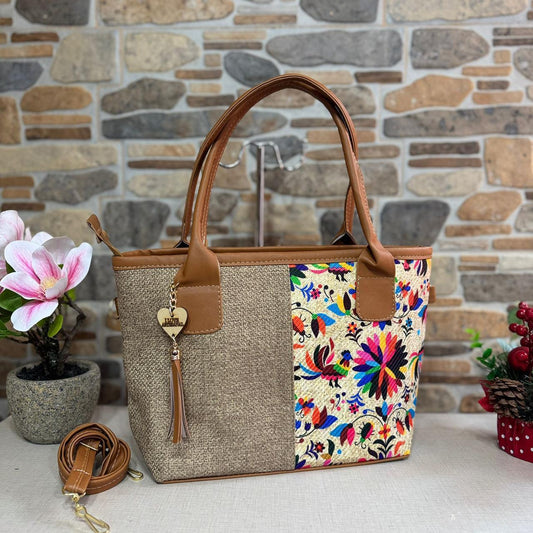 Bolso Tote Artesanal "Vibras de México" – Combinación Textil y Bordado Floral