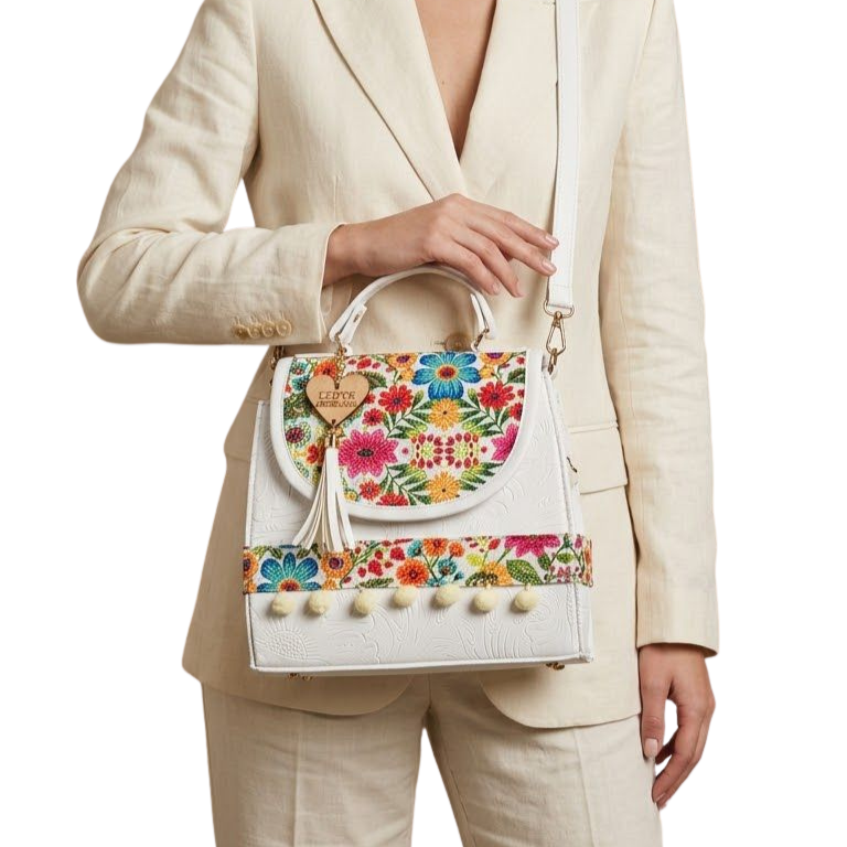 Bolsa Artesanal Blanca Bordado Floral Multicolor | Bolso 3 en 1 Mochila y Crossbody