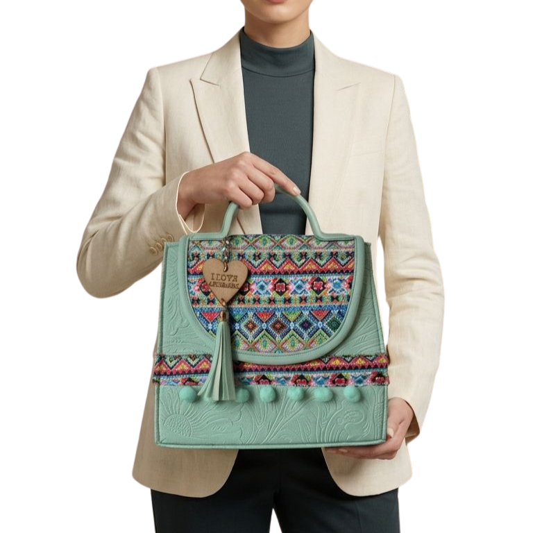 Bolsa Artesanal Verde Menta Bordado Geométrico | Bolso 3 en 1 Mochila y Crossbody